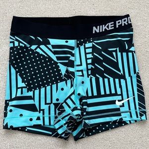 Nike Pro Women's 3" Shorts Size Medium